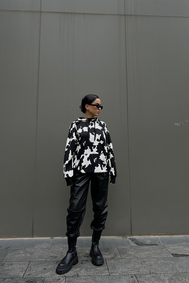 Batic Pattern Hooded Sweat ATE2049