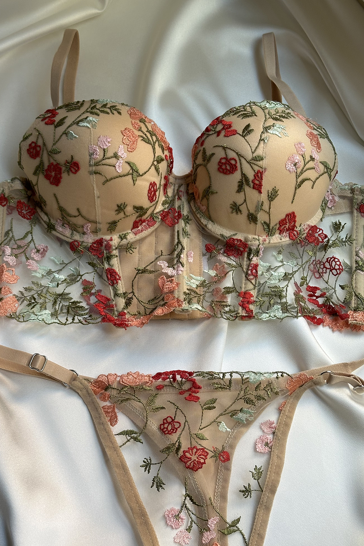 Lingerie Bottom Bloom Beige