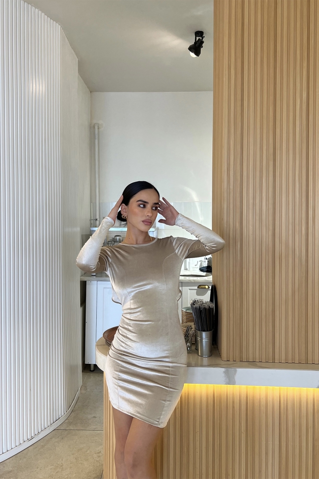 Bej Sırt Detay Pencereli Elbise ATE2869
