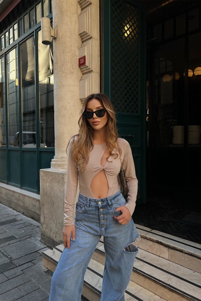Bej Göğüs Dekolteli Bodysuit ATE2250
