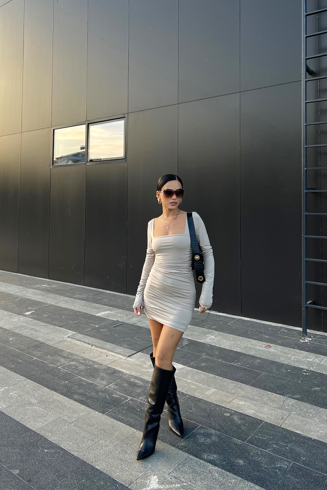 Bej Kare Yaka Büzgülü Elbise ATE2380