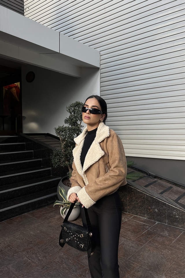 Bej Kruvaze Yaka Mont ATE3095