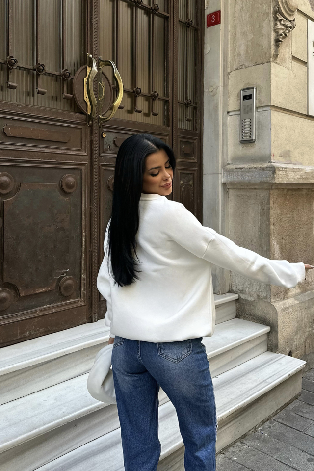 Beyaz A Nakışlı Sweat ATE-0703