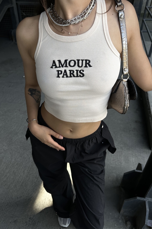 Beyaz Amour Parıs Yazılı Crop Top ATE7318