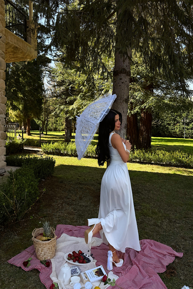 Beyaz Soyaya Elbise