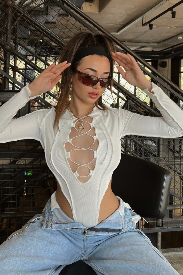 Beyaz Bağlamalı Badysuit ATE3303
