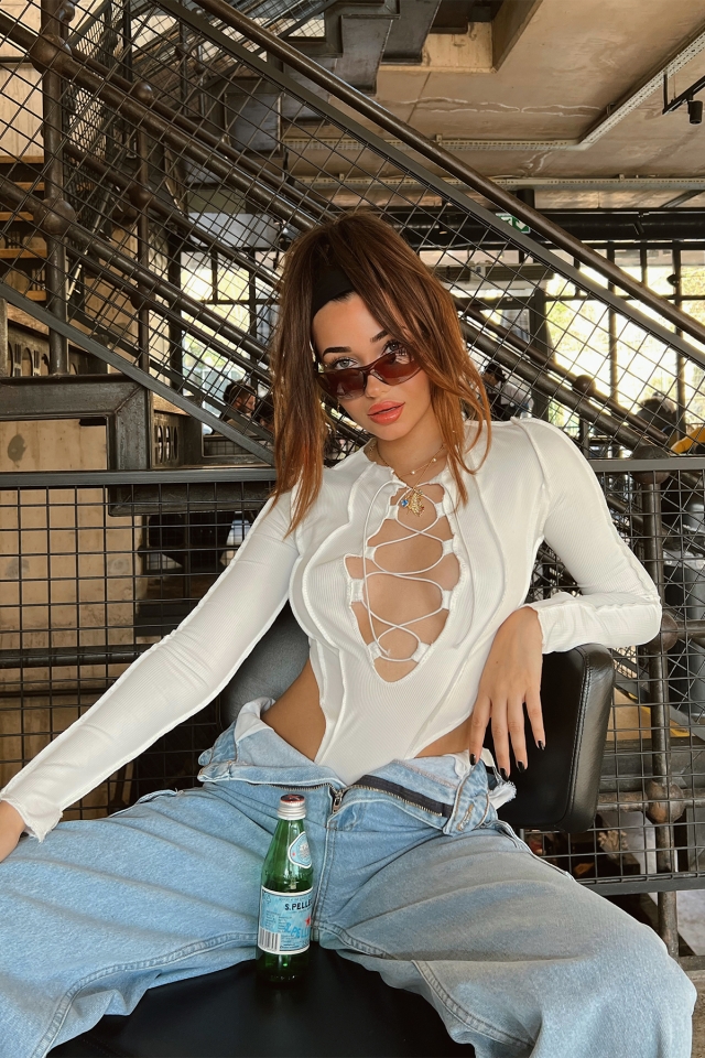 Beyaz Bağlamalı Badysuit ATE3303