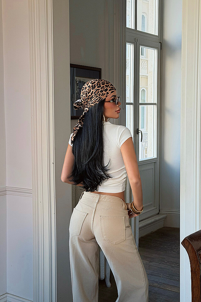 Beyaz Kebo Crop Top