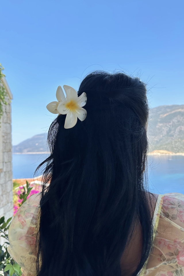 Beyaz Çiçekli Lotus Toka ATEL2214