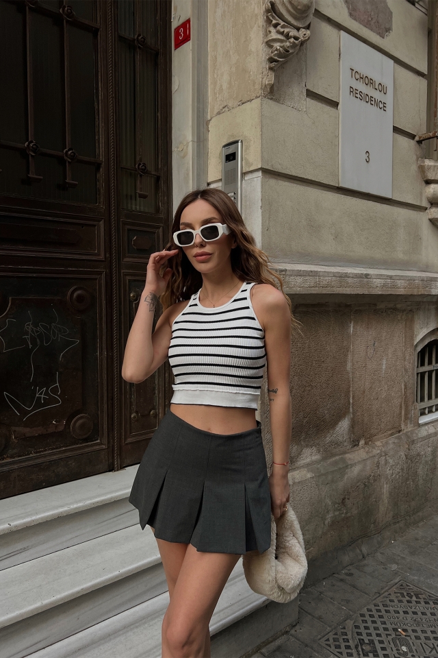 Beyaz Çizgili Crop Top