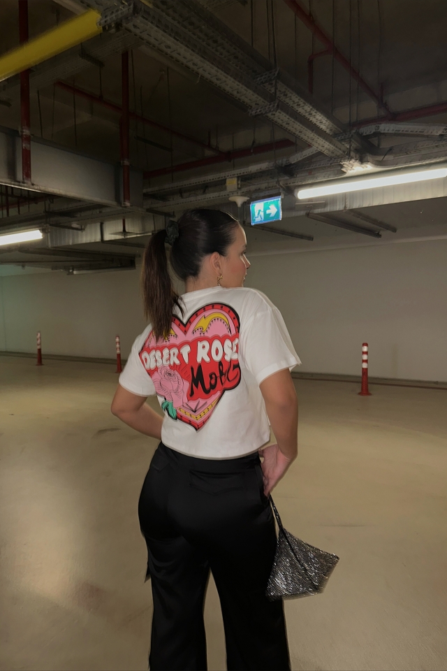 Beyaz Desert Rose Baskılı Crop Top ATE3506 - QUZU