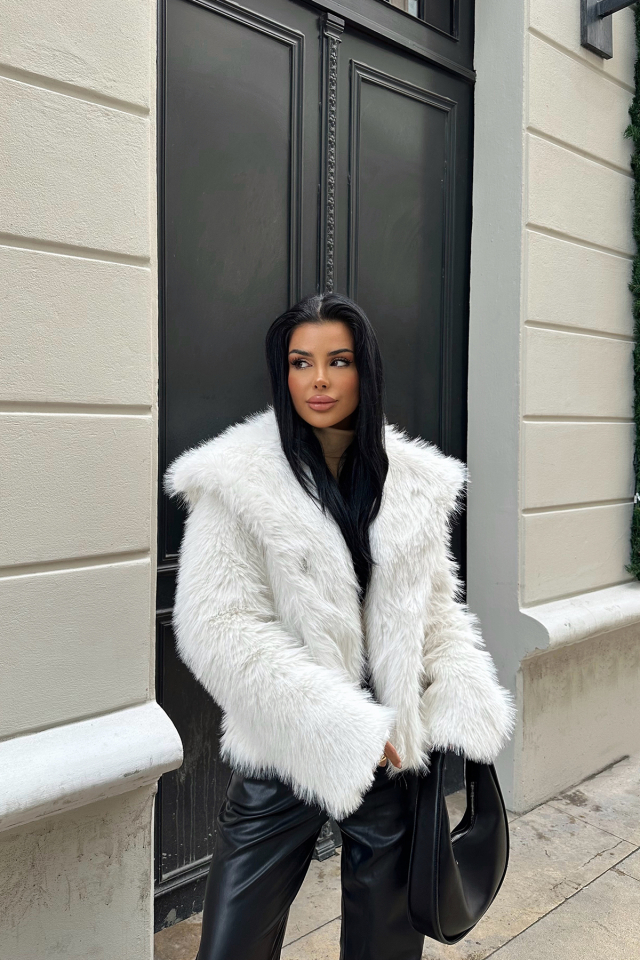 Beyaz Eva Kısa Kürk ATE-0681