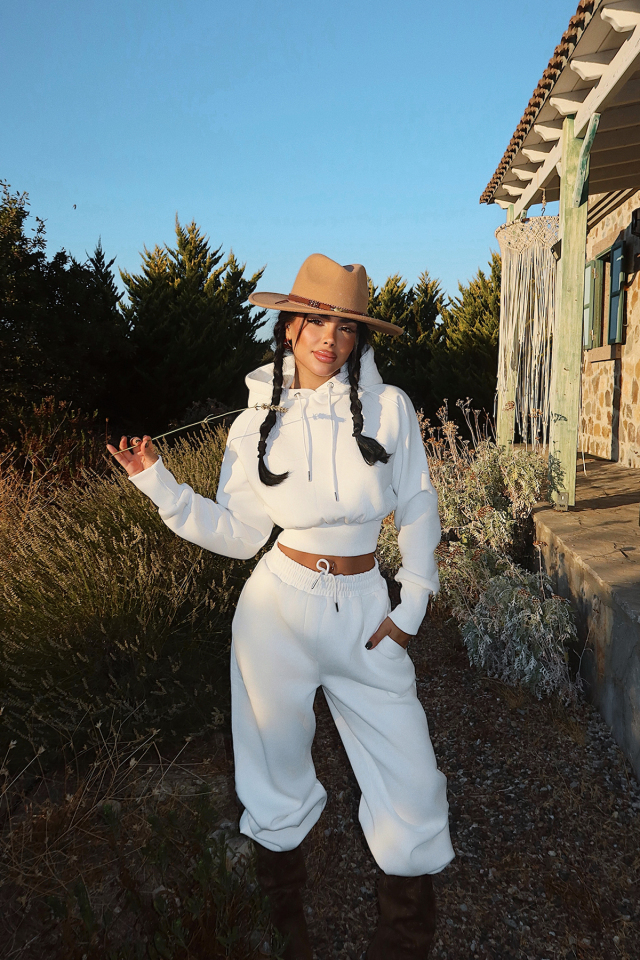 Beyaz Scarf Kapşonlu Eşofman Takım ATE-3692 - EYYO