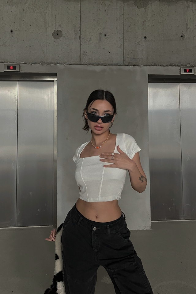 Beyaz Kare Yaka Crop Top ATE4353