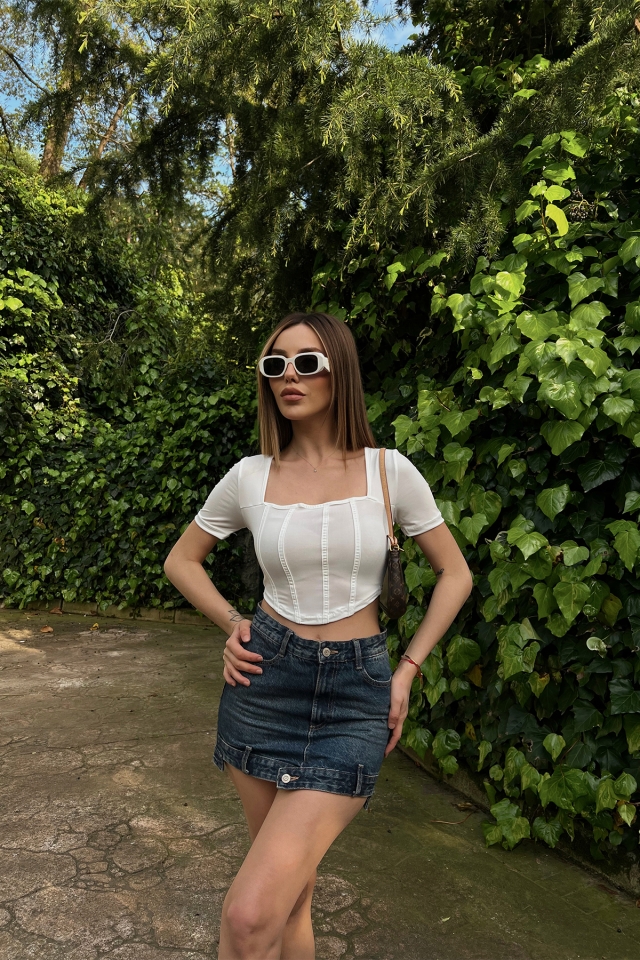 Beyaz Kare Yaka Crop Top ATE6407 - EYYO