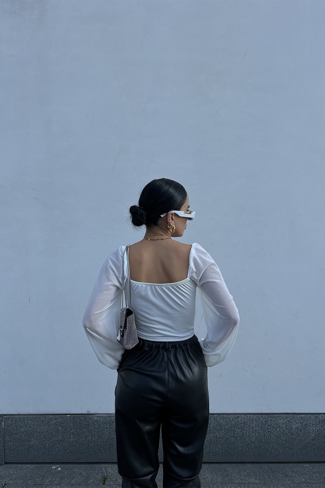 Beyaz Kolları Tül Crop Top ATE2378