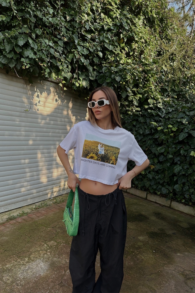 Beyaz Önü Baskılı Crop Top ATE4311 - EYYO