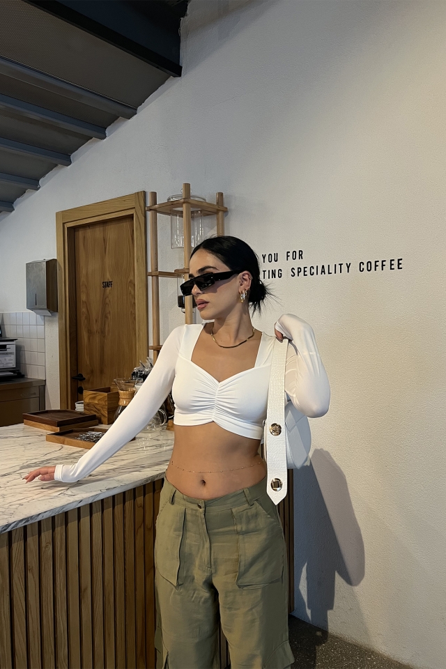 Beyaz Önü Büzgülü Crop Top ATE2603