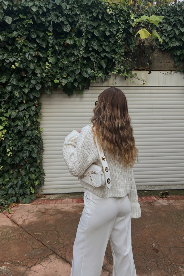 Beyaz Örme Kazak ATE2654