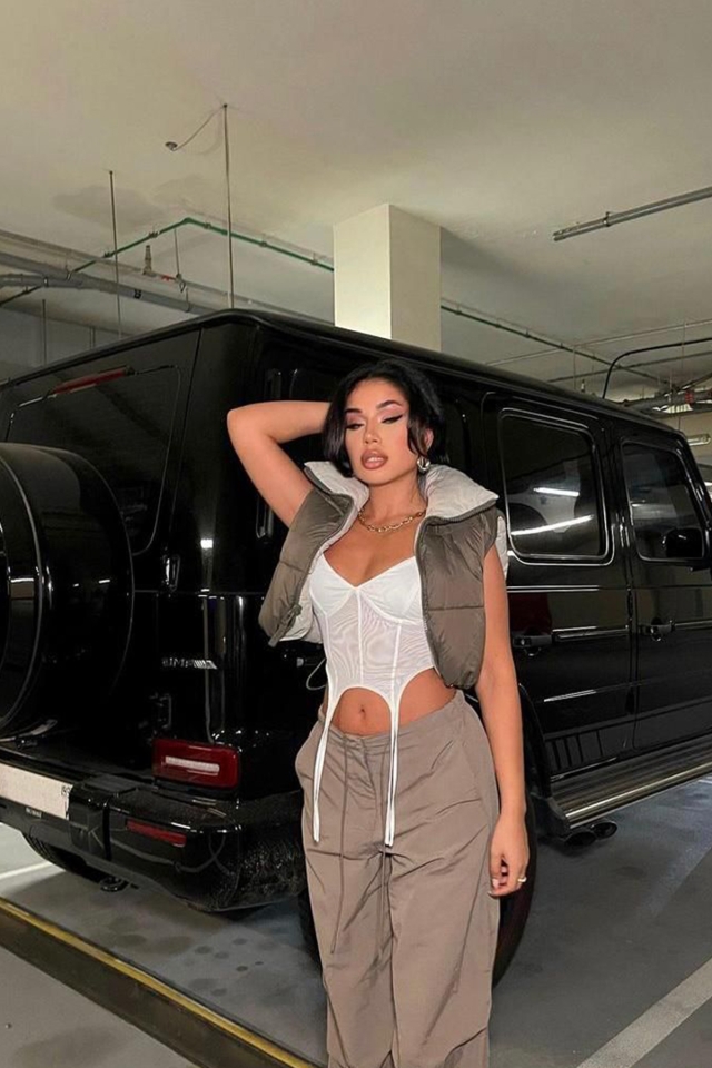 Beyaz Tül Detay Askılı Crop Top ATE3820
