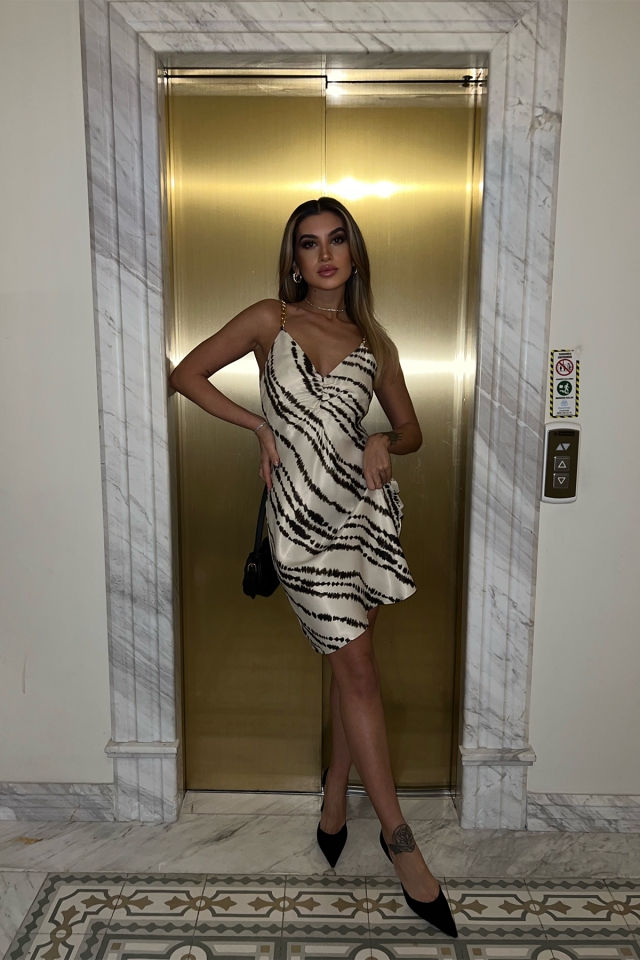 Beyaz Zincir Detay Mini Elbise ATE3766