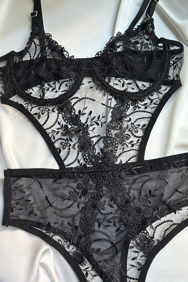 Black Lace Detail Bodysuit ATE-1663