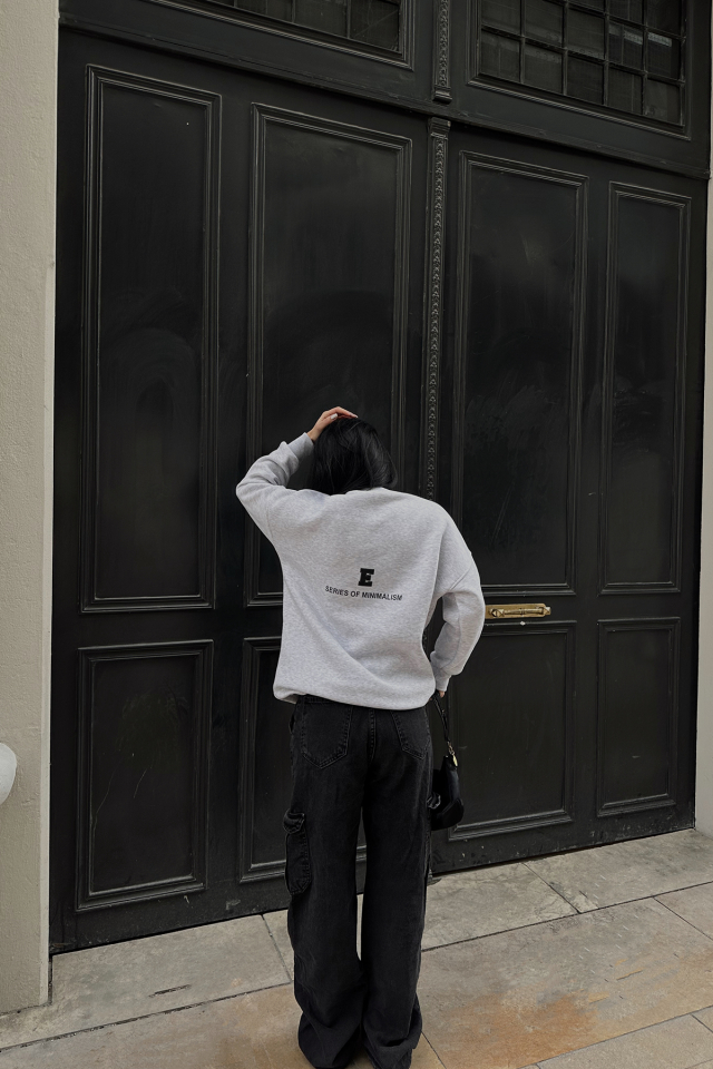 Gri Oversize Arkası Baskılı Sweat ATE-0882