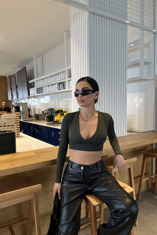 Haki Sırtı Bağlamalı Crop Top ATE3389