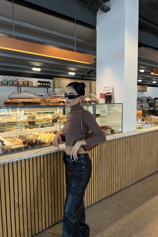 Kahverengi Boğazlı Detay Kazak ATE2939