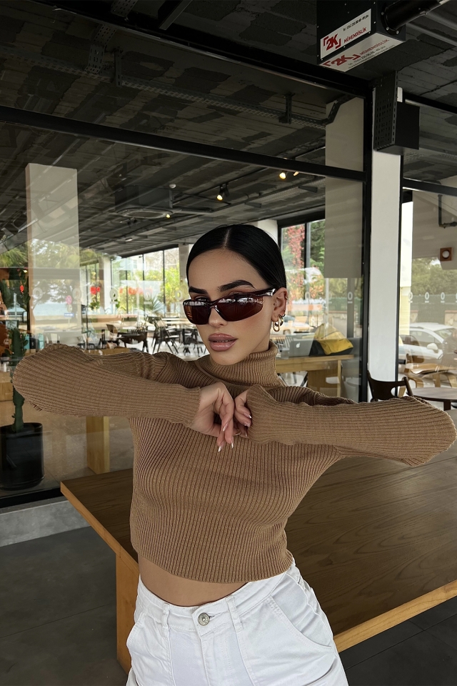 Kahverengi Boğazlı Triko Kazak ATE3493
