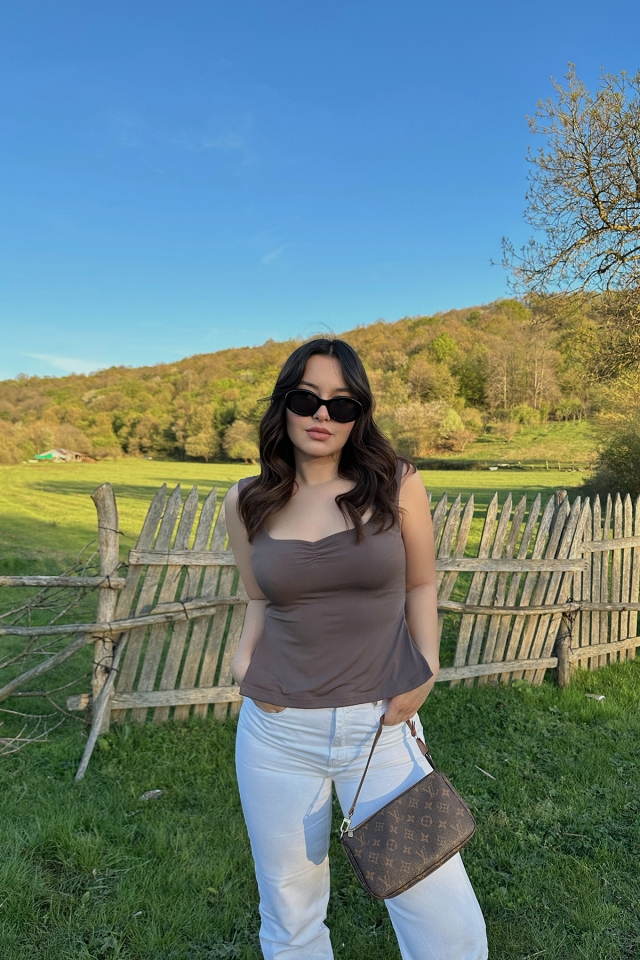 Kahverengi Yırtmaç Detay Crop Top ATE5340