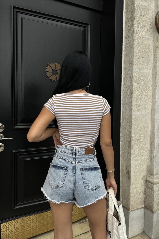 Kahverengi Düğme Detay Crop Top ATE7942
