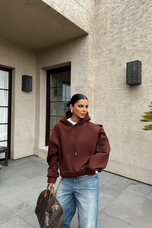 Kahverengi Kapşonlu E Nakışlı Sweat ATE-0755