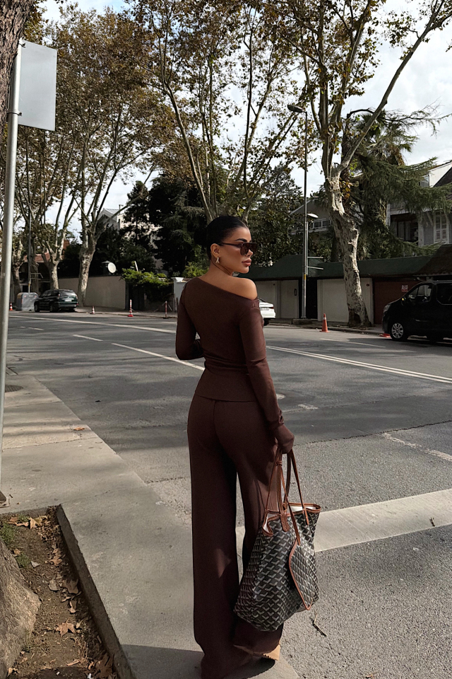 Kahverengi Borelli Takım