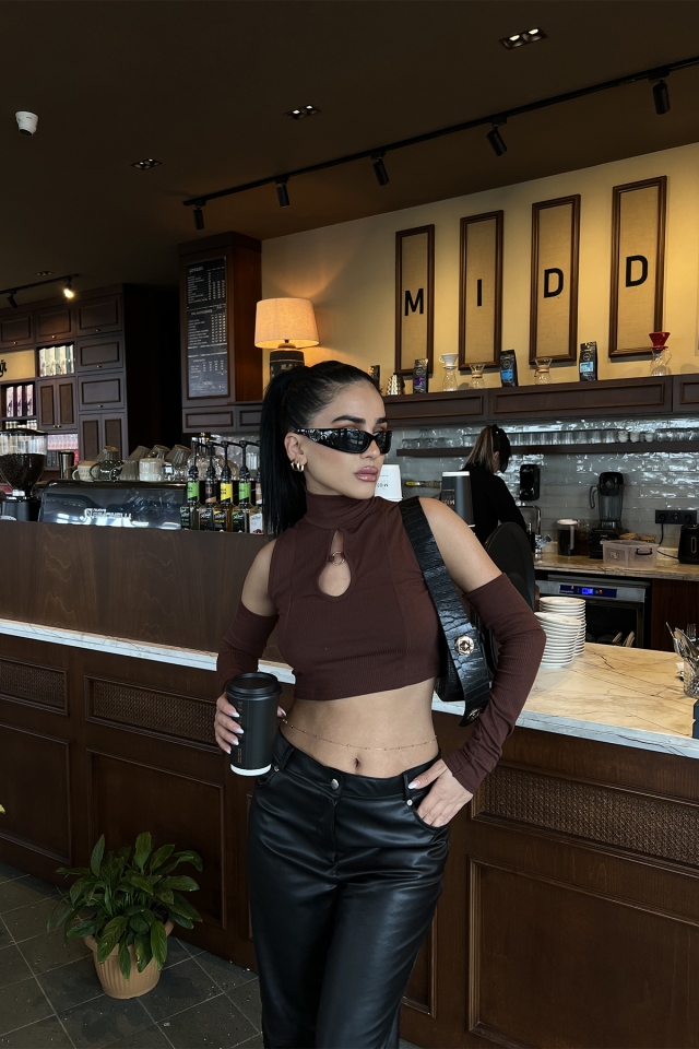 Kahverengi Pencere Detay Crop Top ATE2935