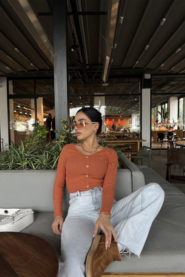 Kiremit Düğme Detay Crop Top ATE2833