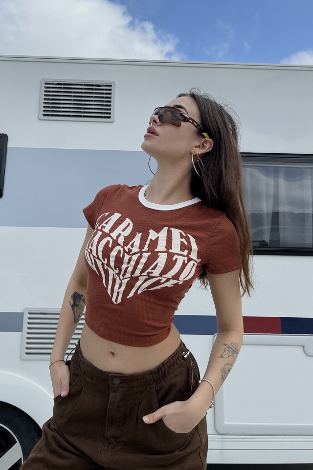 Kiremit Önü Yazılı Crop Top ATE6678