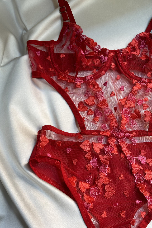 Kırmızı Kalp Detay Bodysuit ATE-1667