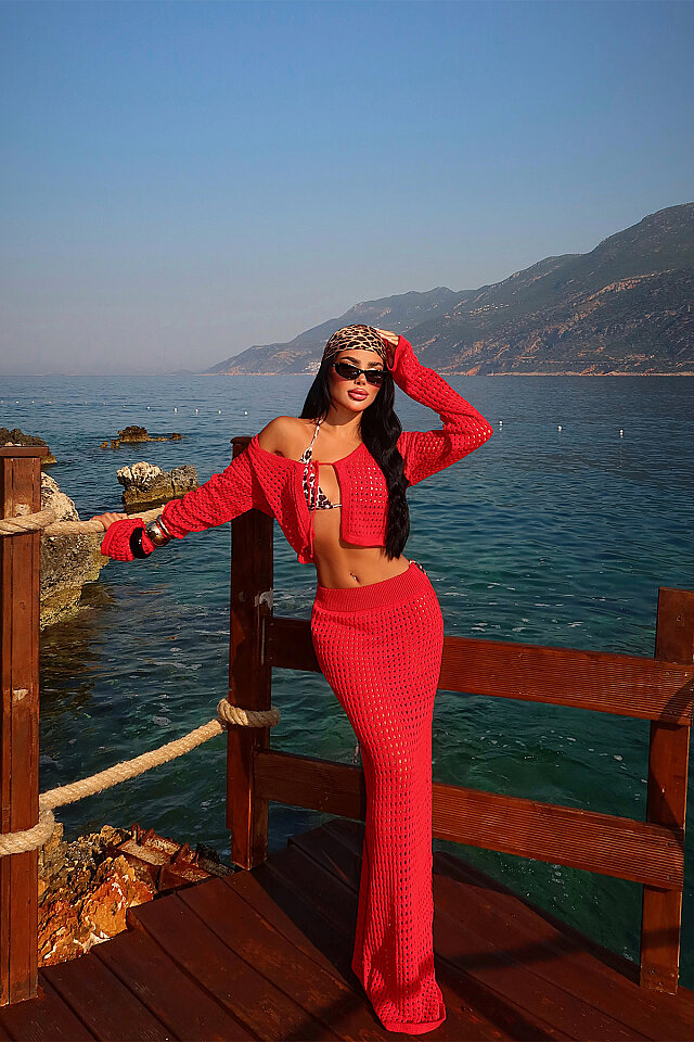 Kırmızı Önden Bağlamalı Etekli Takım