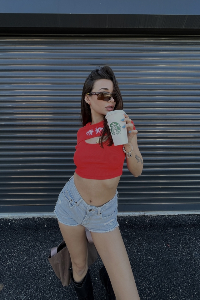 Kırmızı Önü Baskılı Crop Top ATE4962