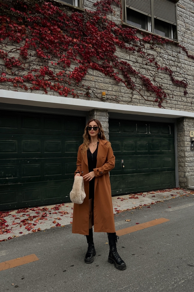 Kruvaze Yaka Önü Düğmeli Trenckot ATE2403