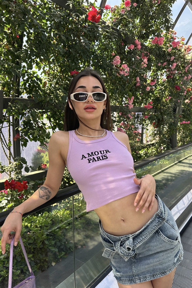 Lila Amour Parıs Yazılı Crop Top ATE7320