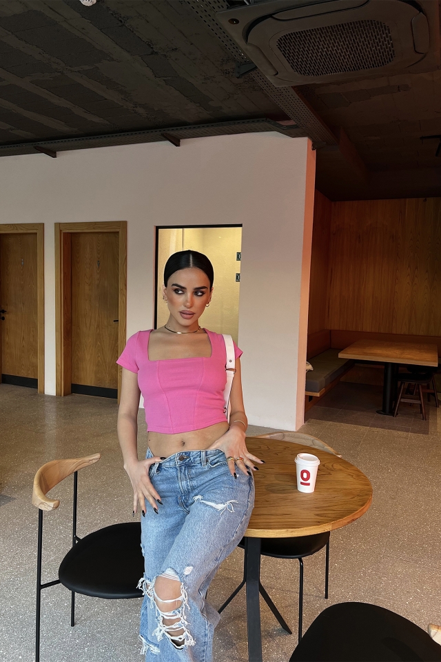 Pembe Kare Yaka Crop Top ATE4351