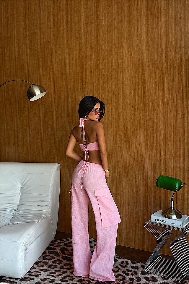 Pembe Pantolonlu Takım 
