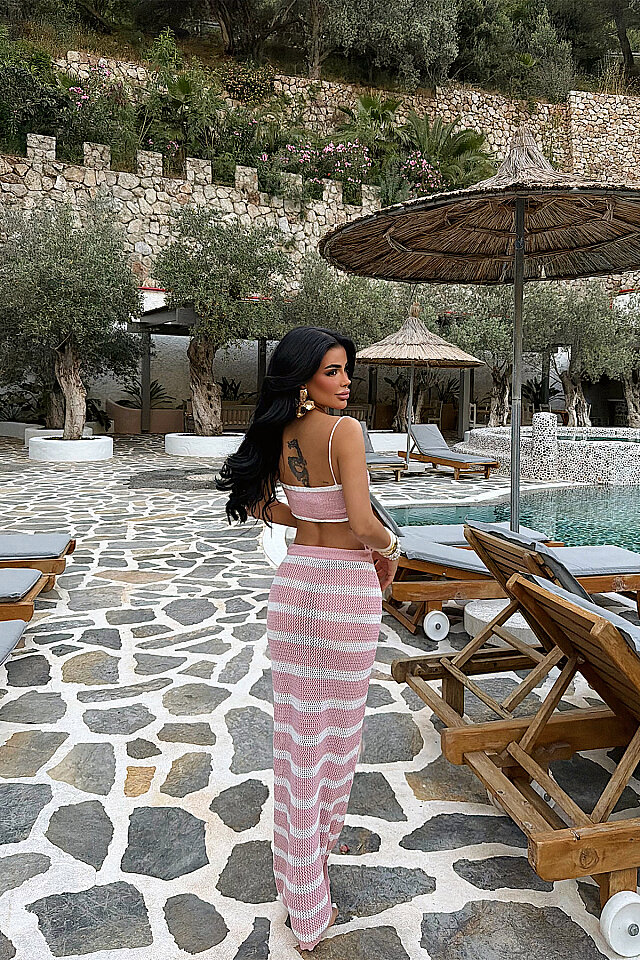 Pembe Etekli Takım