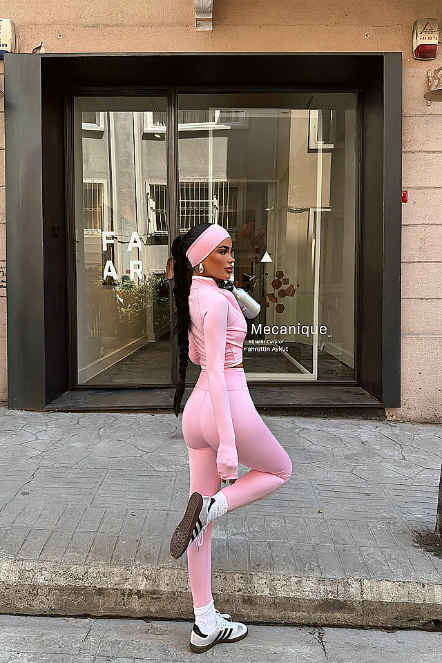 Pembe Velocity 7 Li Yoga Set