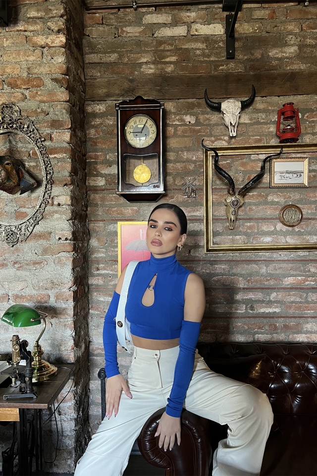 Saks Pencere Detay Crop Top ATE3150
