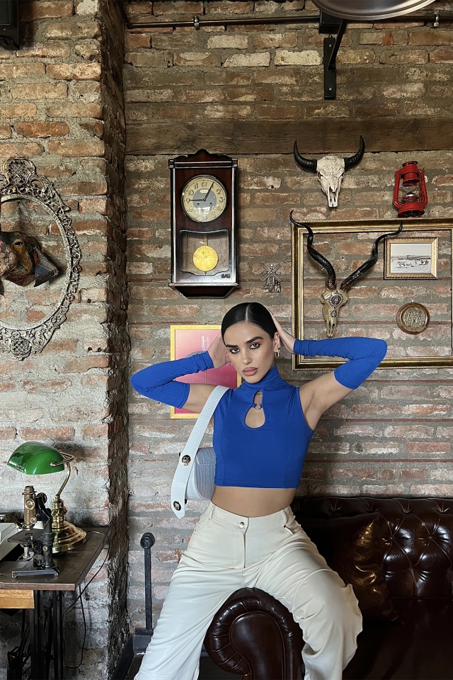 Saks Pencere Detay Crop Top ATE3150