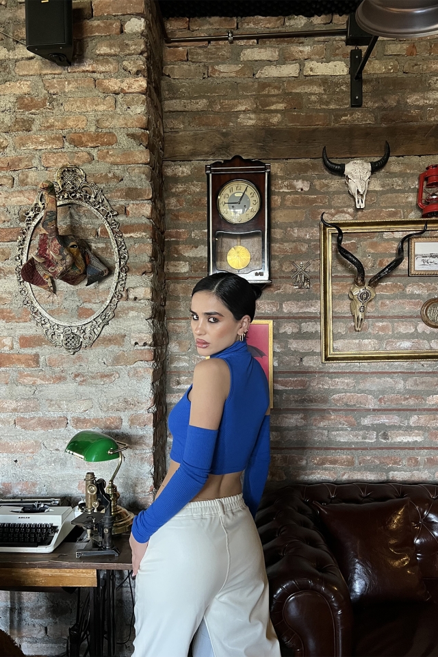 Saks Pencere Detay Crop Top ATE3150