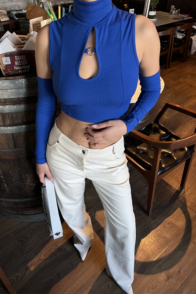 Saks Pencere Detay Crop Top ATE3150
